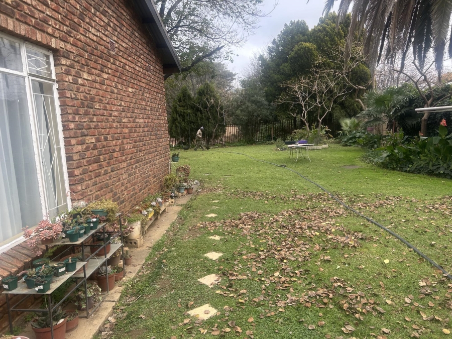 5 Bedroom Property for Sale in Viljoenskroon Free State